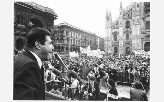 Manifestazione del primo maggio - Luciano Lama di spalle al microfono_1979