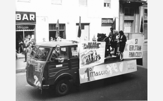 Manifestazione del primo maggio - Spezzone lavoratori poligrafici_1968
