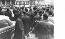 Sciopero dei lavoratori della Cge - Comizio davanti alla fabbrica - Sindacalista al microfono - Lavoratori - Cartello di sciopero. 27/10/1965